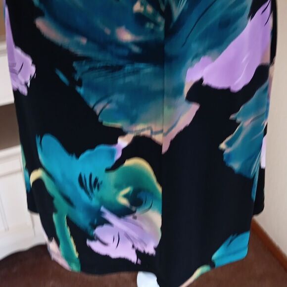 Enfocus Studio Dark Floral Shift Dress - Picture 11 of 11